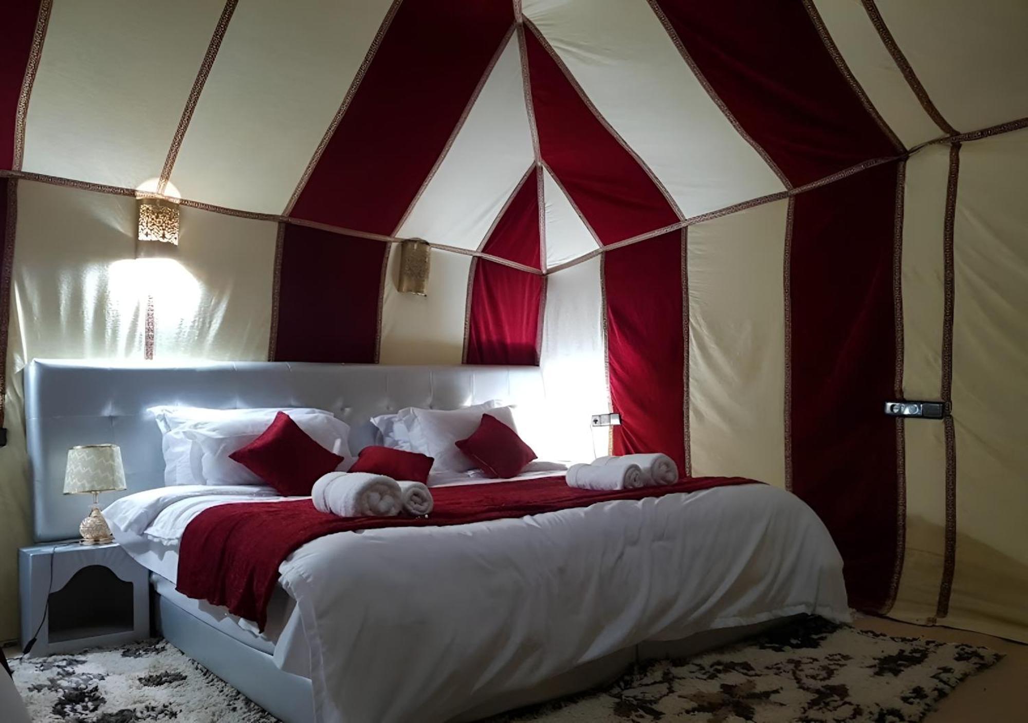 Merzouga Luxurious Tented Exteriör bild